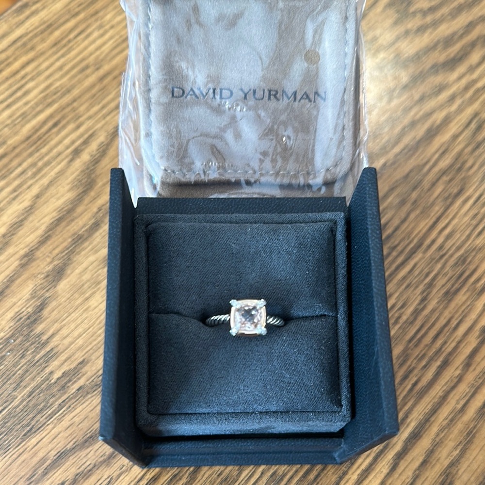 David Yurman Morganite mixed metals women’s ring 
Sterling silver w rose gold